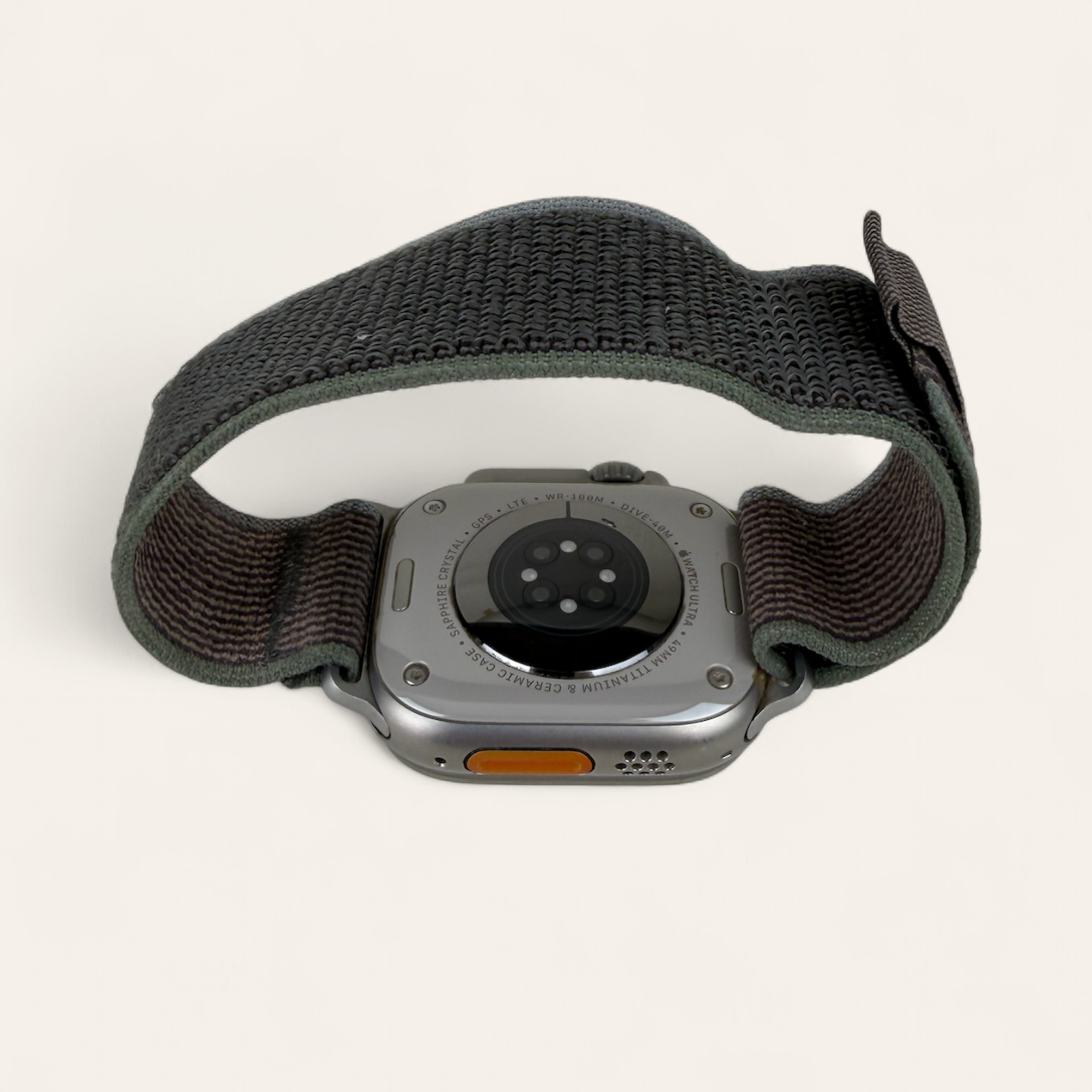 Apple watch Ultra 49mm titanium Saphire Crystal GPS
