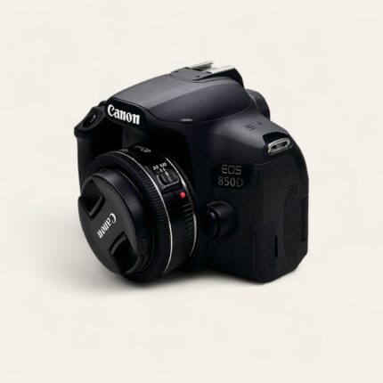 Canon EOS 850D 40mm
