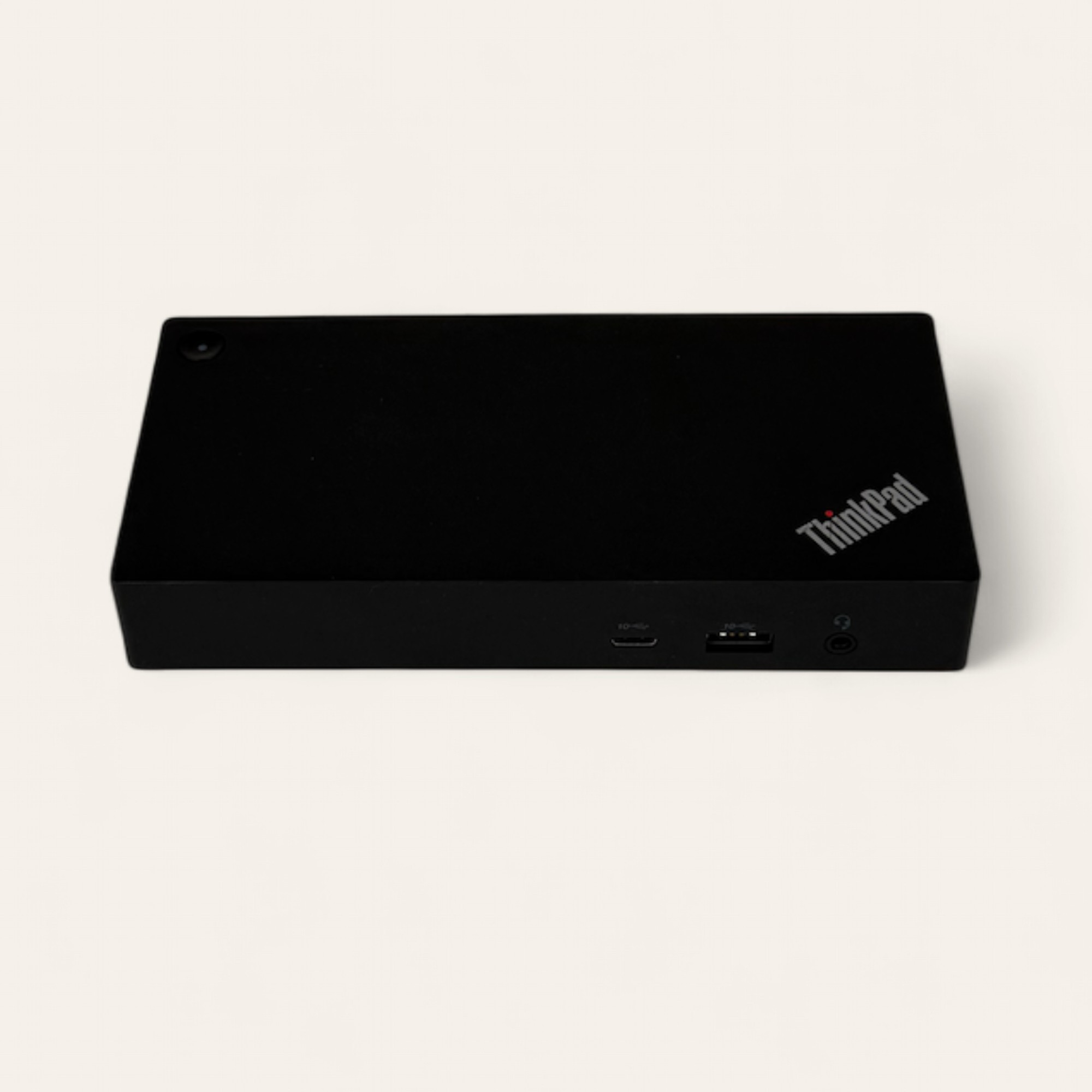 Lenovo ThinkPad universal dock model 40ay