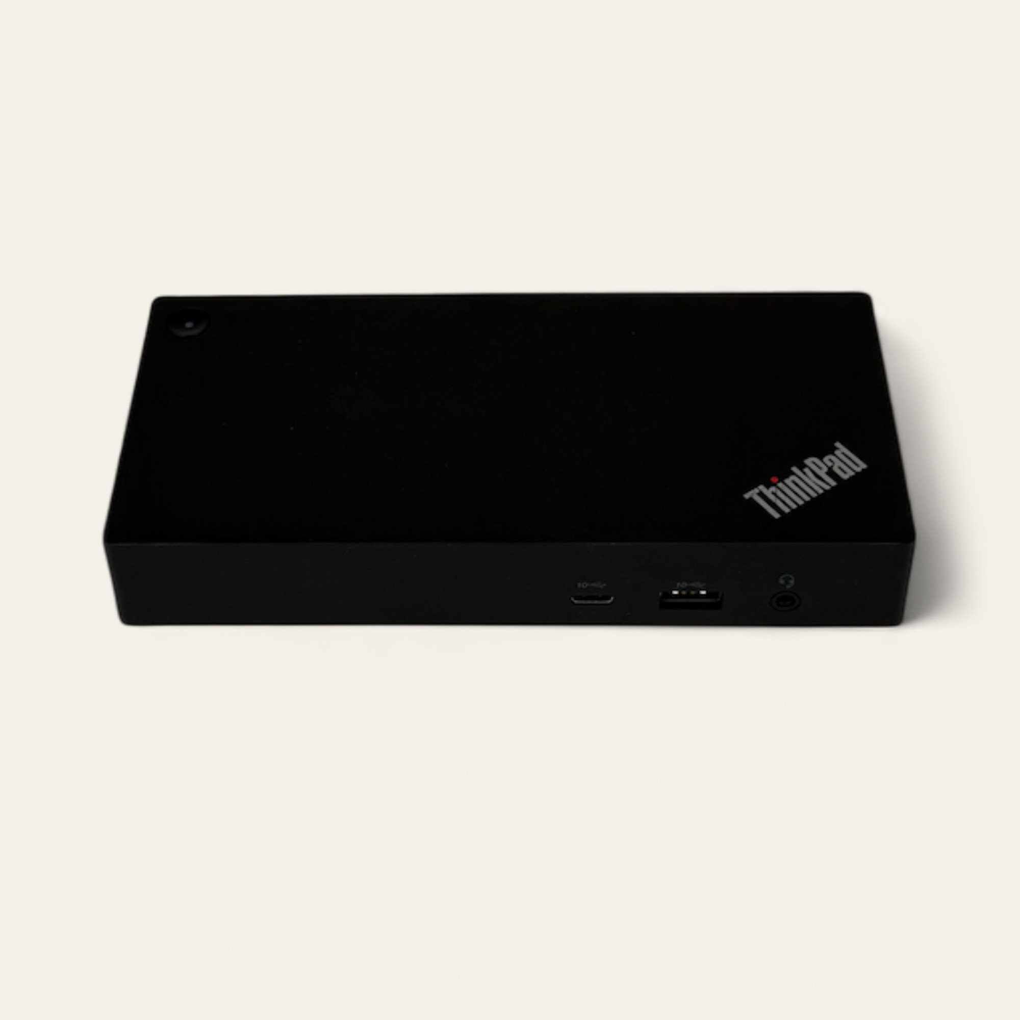 Lenovo ThinkPad universal dock model 40ay