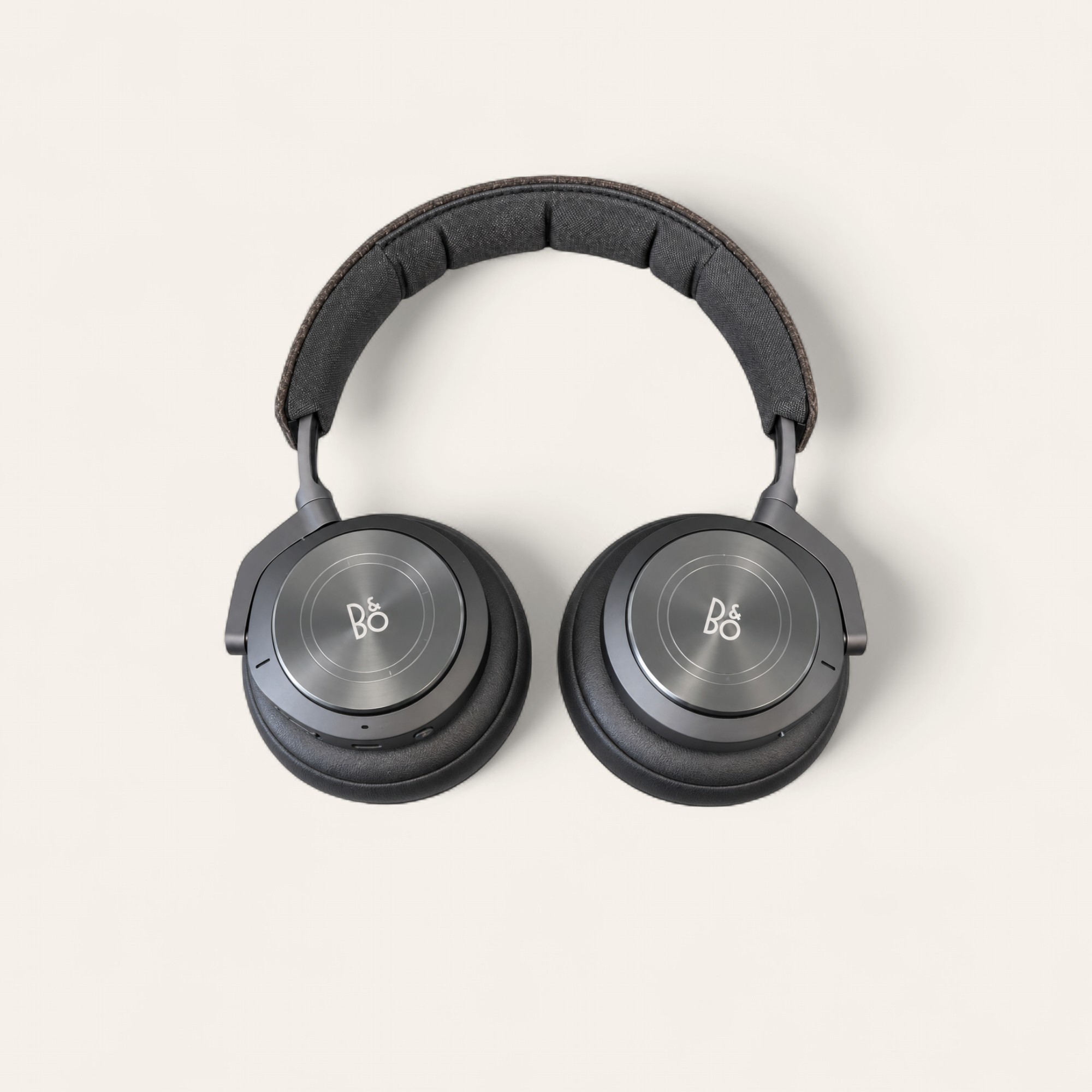 Bang & Olufsen H9 3rd generation