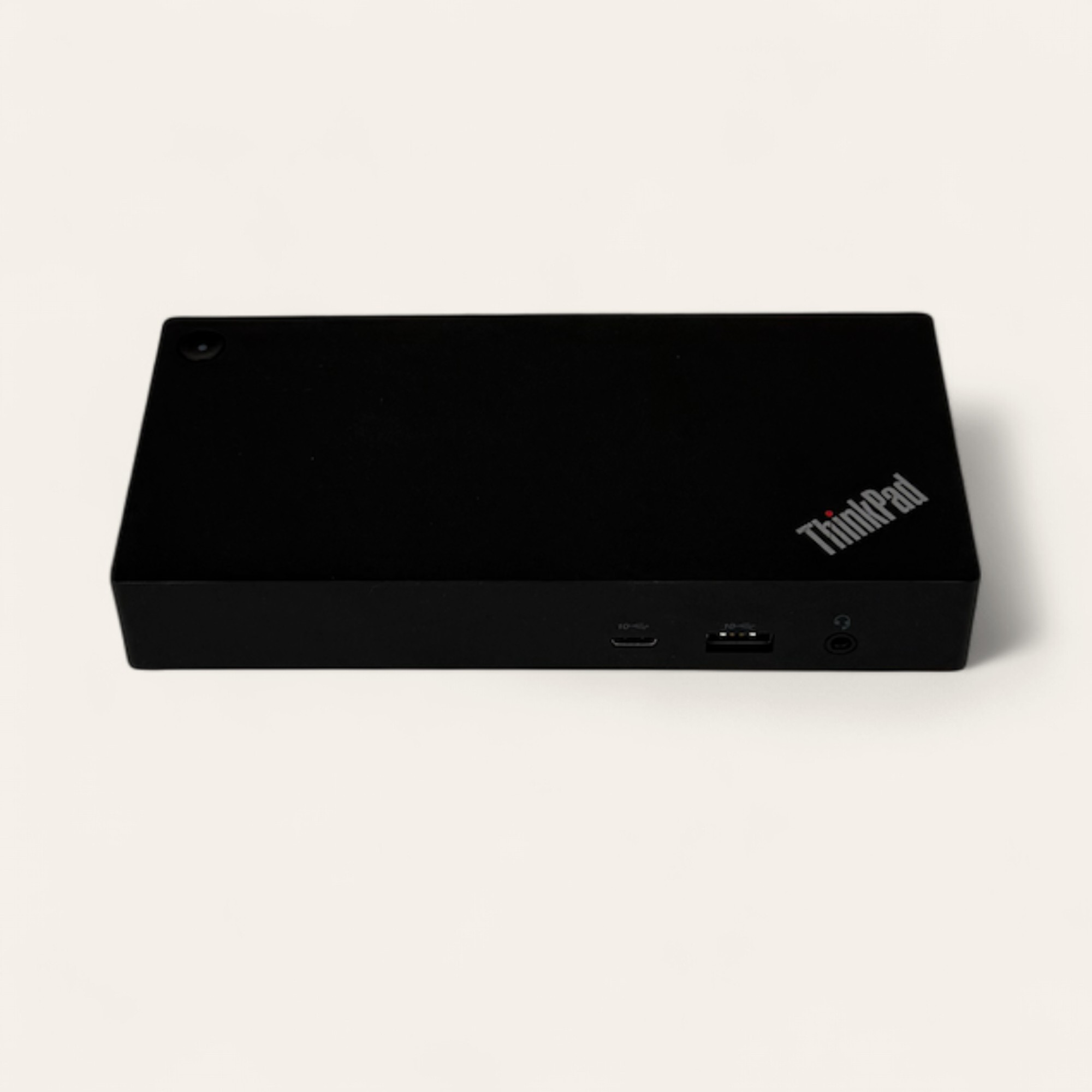 Lenovo ThinkPad universal dock model 40ay