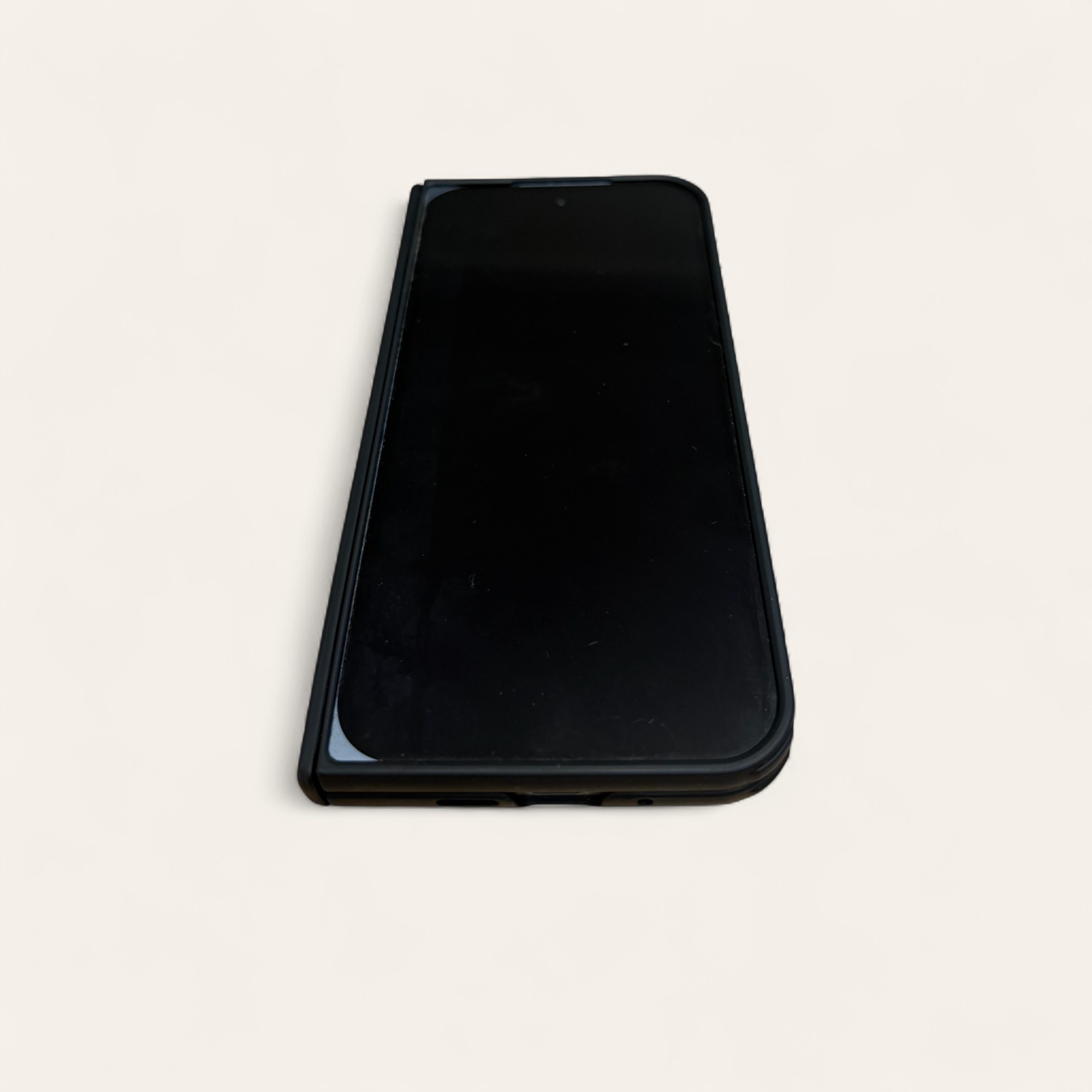 Google Pixel 10 Pro Fold 256GB Sort inklusiv Nillkin cover